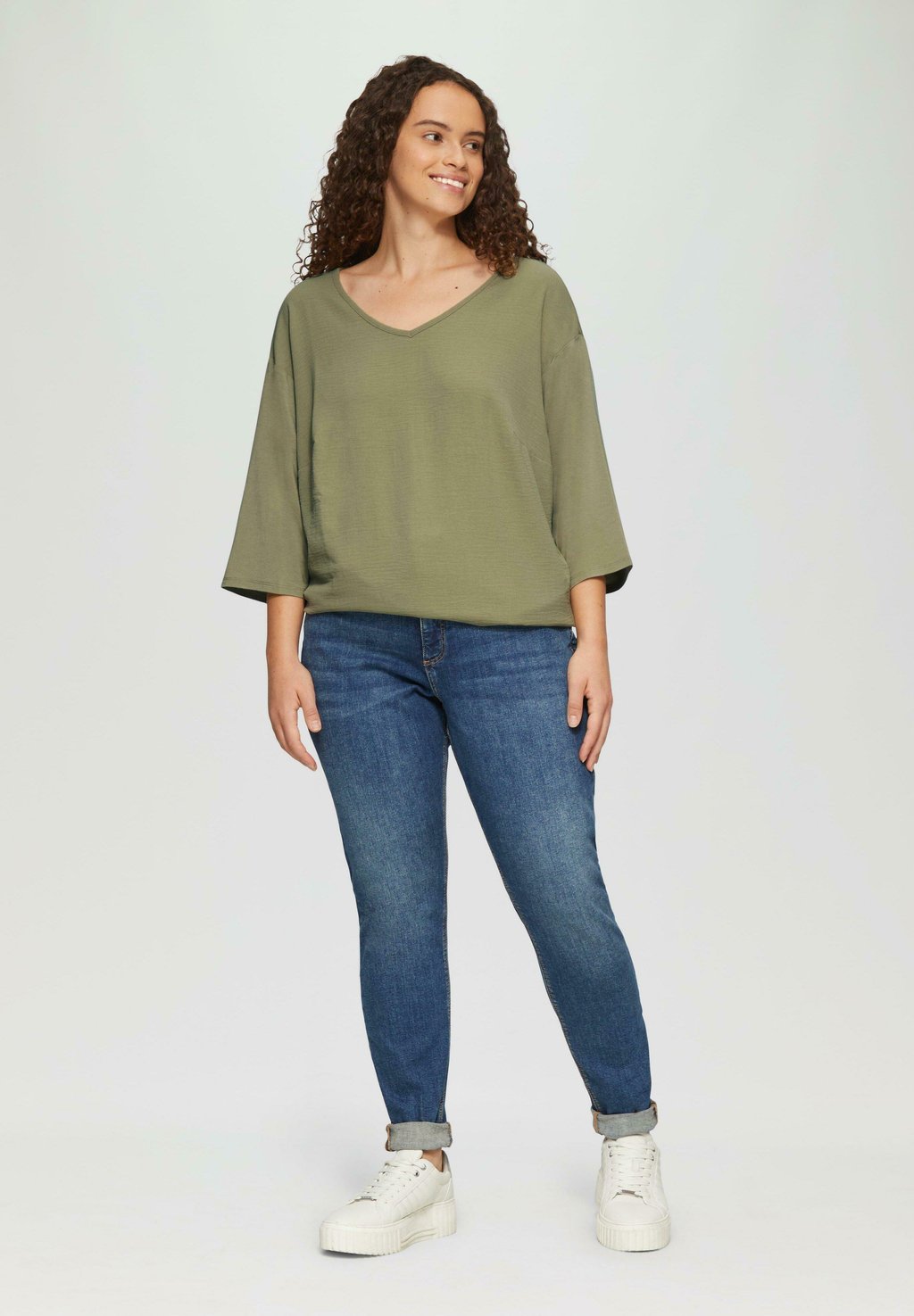 Топ с длинными рукавами MIT V-AUSSCHNITT QS, зеленый
Топ с длинными рукавами MIT V-AUSSCHNITT QS, зеленый