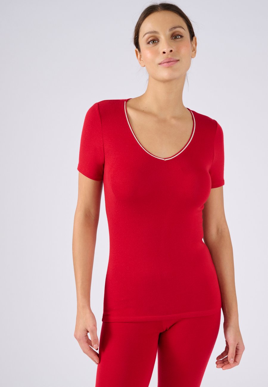 Футболка Damart MANCHES COURTES SENSITIVE, Red/Red
Футболка Damart MANCHES COURTES SENSITIVE, Red/Red