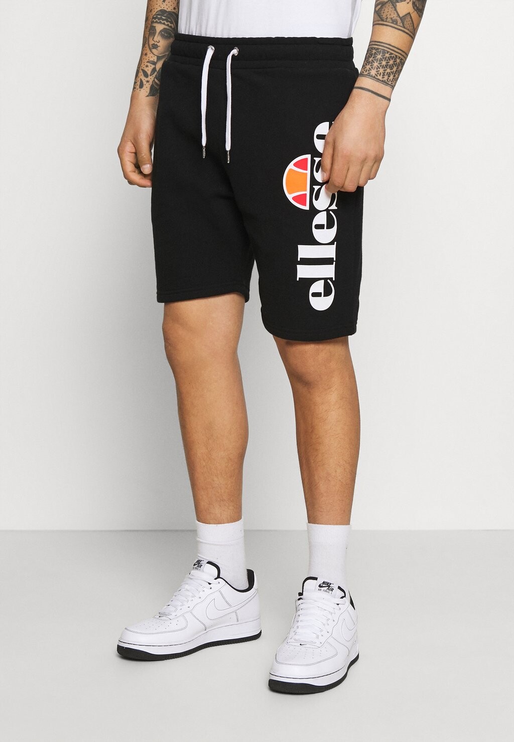 Спортивные брюки Bossini Ellesse, черный
Спортивные брюки Bossini Ellesse, черный