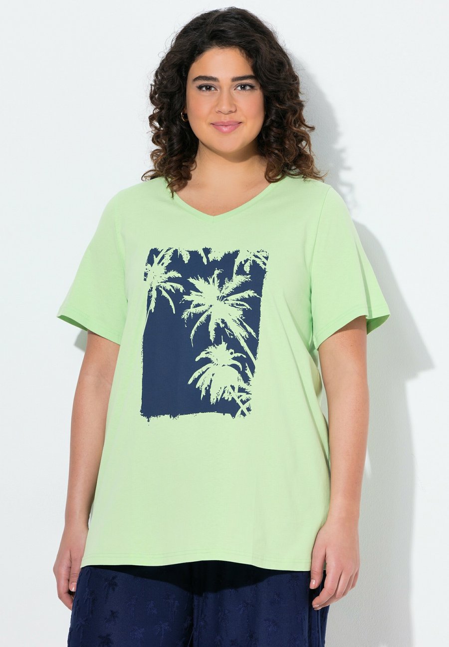 Футболка Ulla Popken PALM TREE SHORT SLEEVE GRAPHIC, Green/Black, Черный, Футболка Ulla Popken PALM TREE SHORT SLEEVE GRAPHIC, Green/Black
Футболка Ulla Popken PALM TREE SHORT SLEEVE GRAPHIC, Green/Black, Черный, Футболка Ulla Popken PALM TREE SHORT SLEEVE GRAPHIC, Green/Black