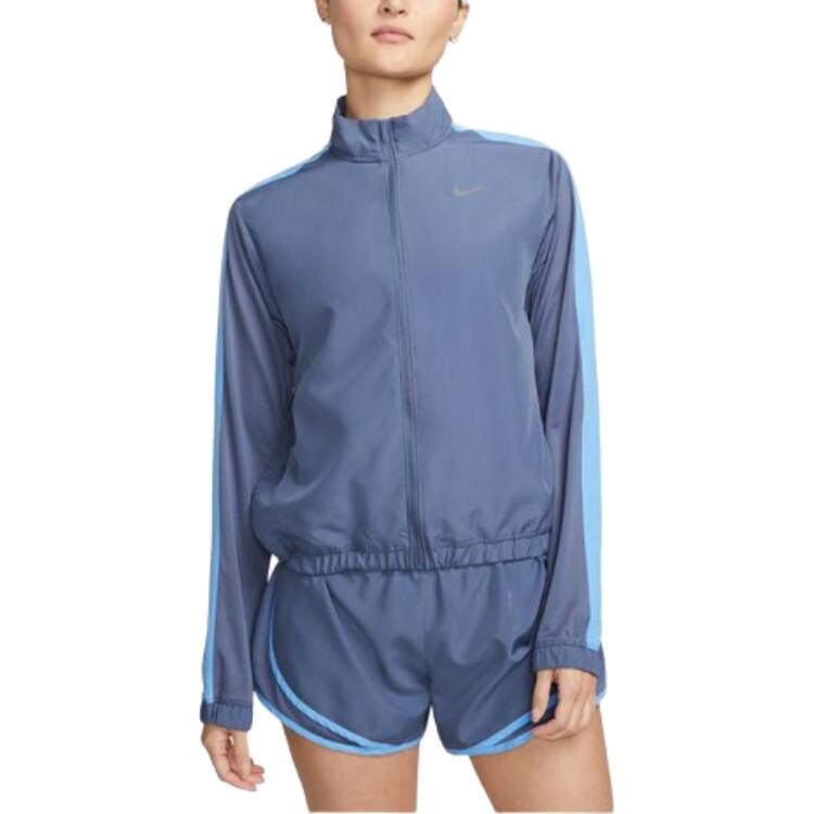 Одежда Куртка женская светло-голубой Nike
Одежда Куртка женская светло-голубой Nike
