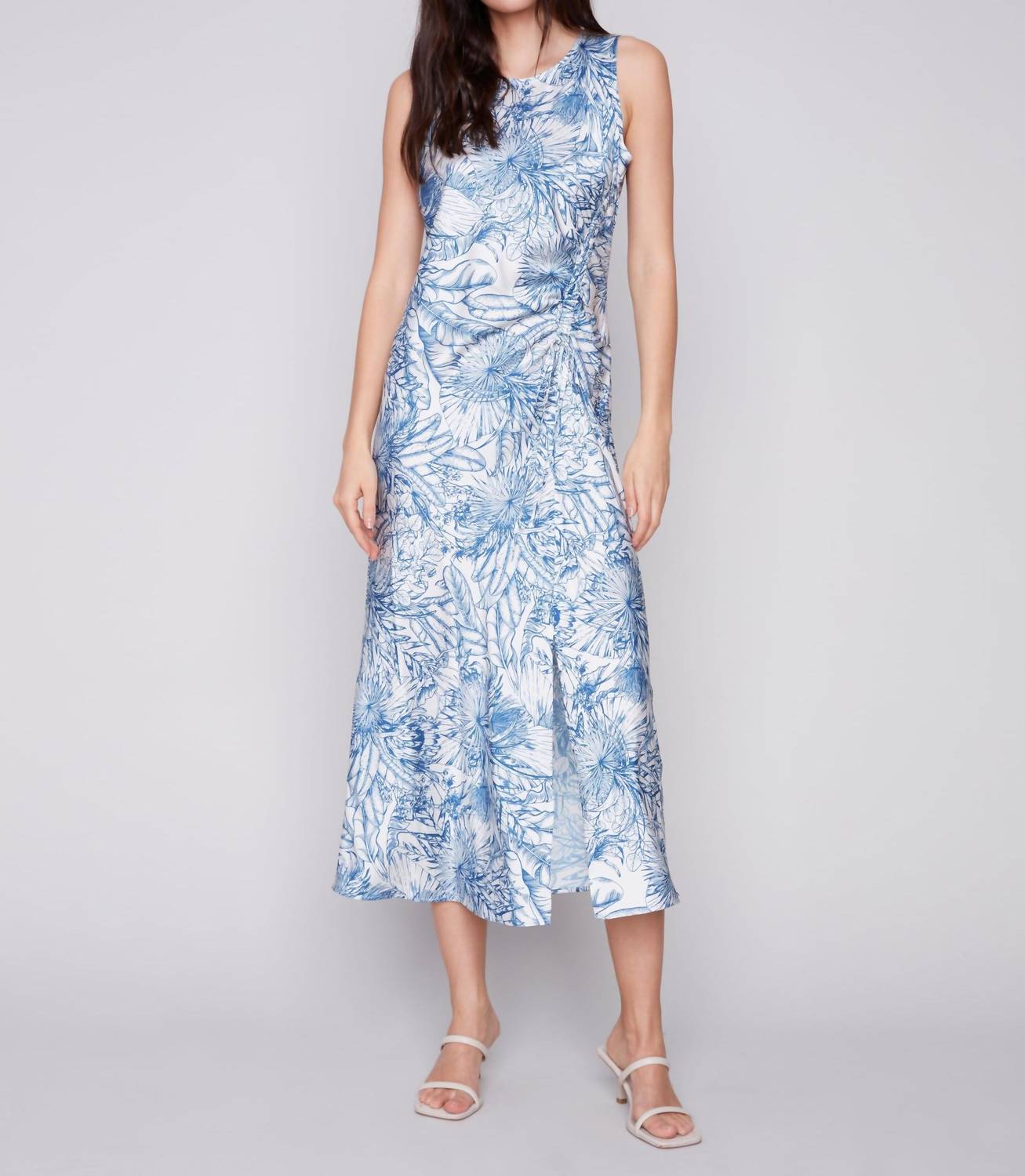 Платье без рукавов с завязками на резинке синего цвета CHARLIE B
Платье без рукавов с завязками на резинке синего цвета CHARLIE B