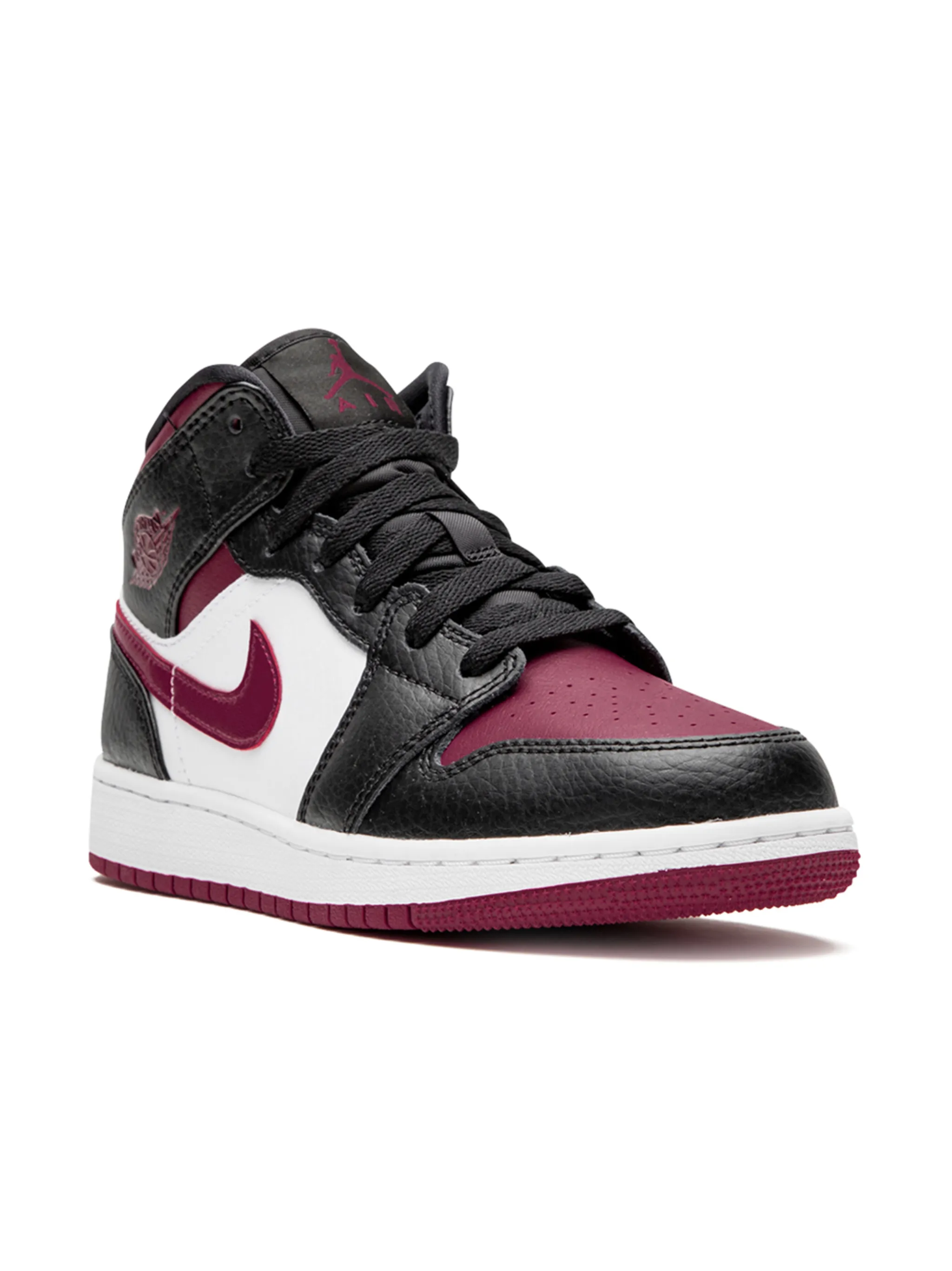 Кроссовки Air Jordan 1 MID (GS) Jordan Kids, черный
Кроссовки Air Jordan 1 MID (GS) Jordan Kids, черный