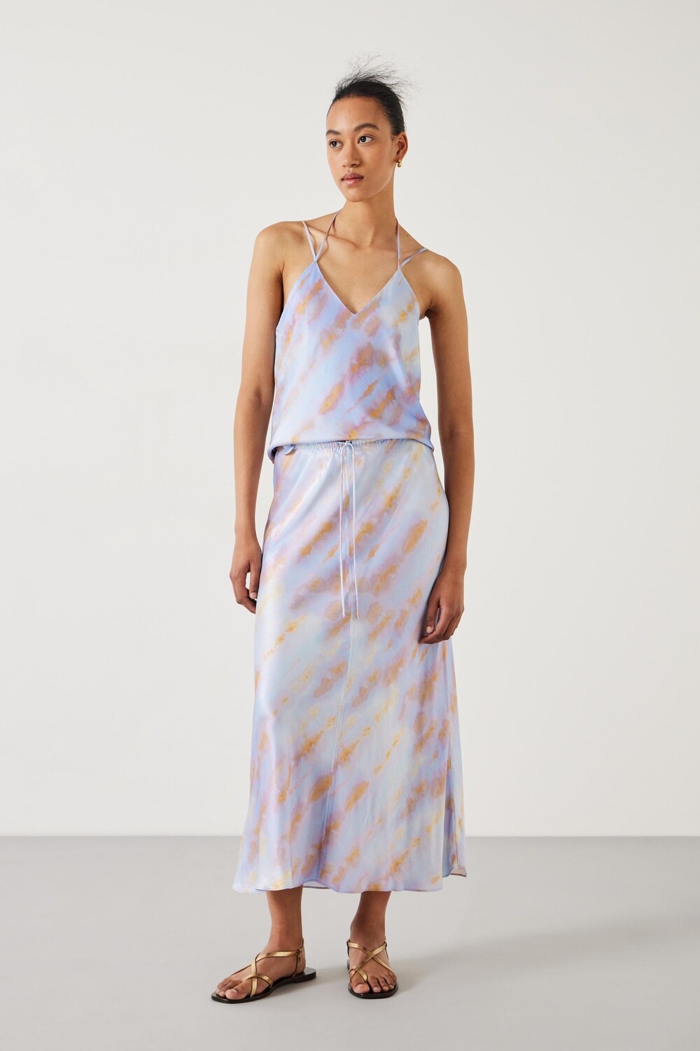 Атласная юбка макси Indra Hush, синий
Атласная юбка макси Indra Hush, синий