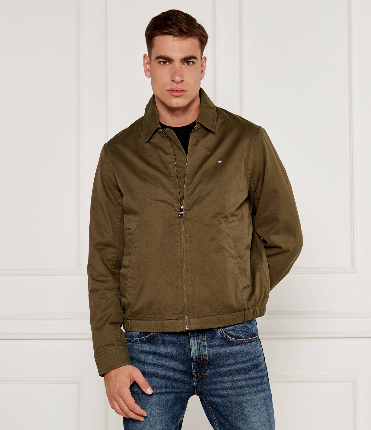 Куртка Tommy Hilfiger Regular Fit, оливково-зеленый
Куртка Tommy Hilfiger Regular Fit, оливково-зеленый