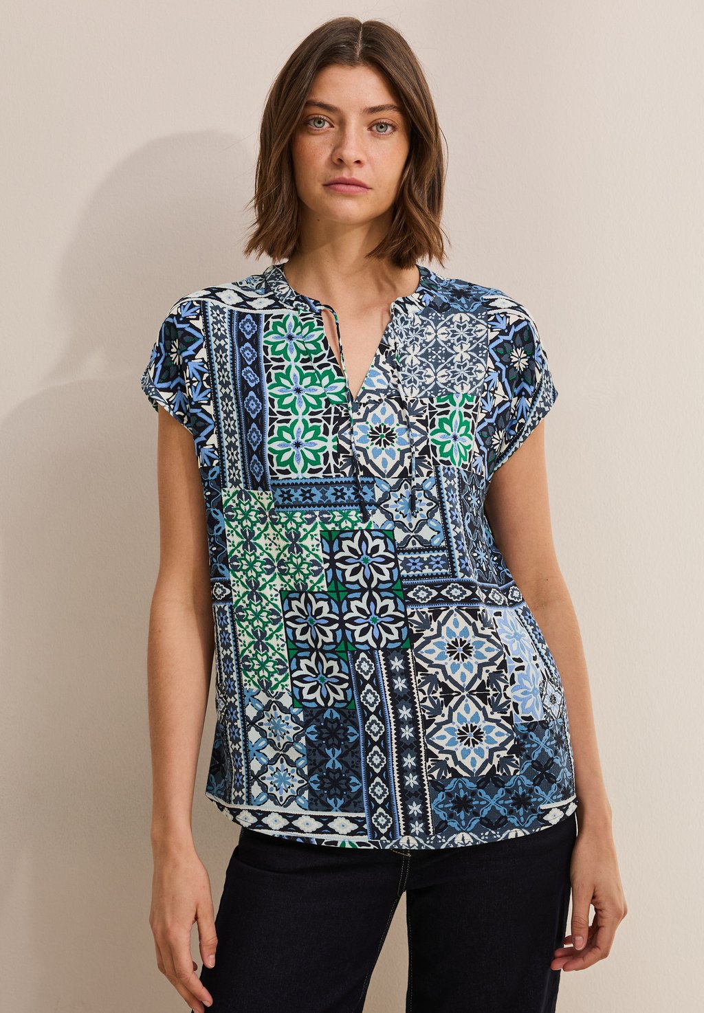 Блуза BEDRUCKTE Cecil, цвет Blau
Блуза BEDRUCKTE Cecil, цвет Blau