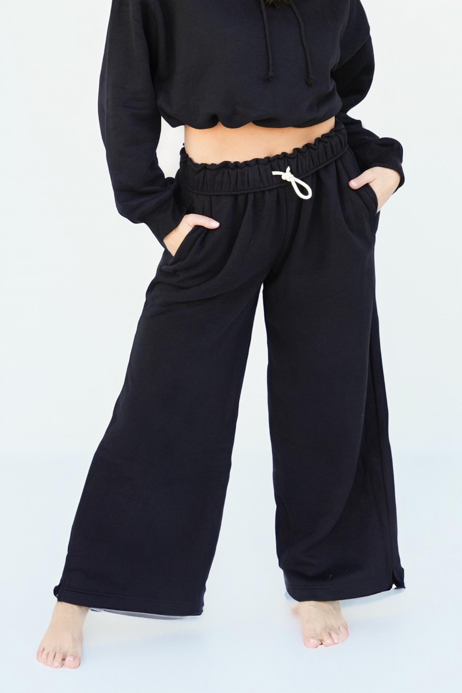 Хлопковые спортивные штаны Hunter черные Falcon park
Хлопковые спортивные штаны Hunter черные Falcon park