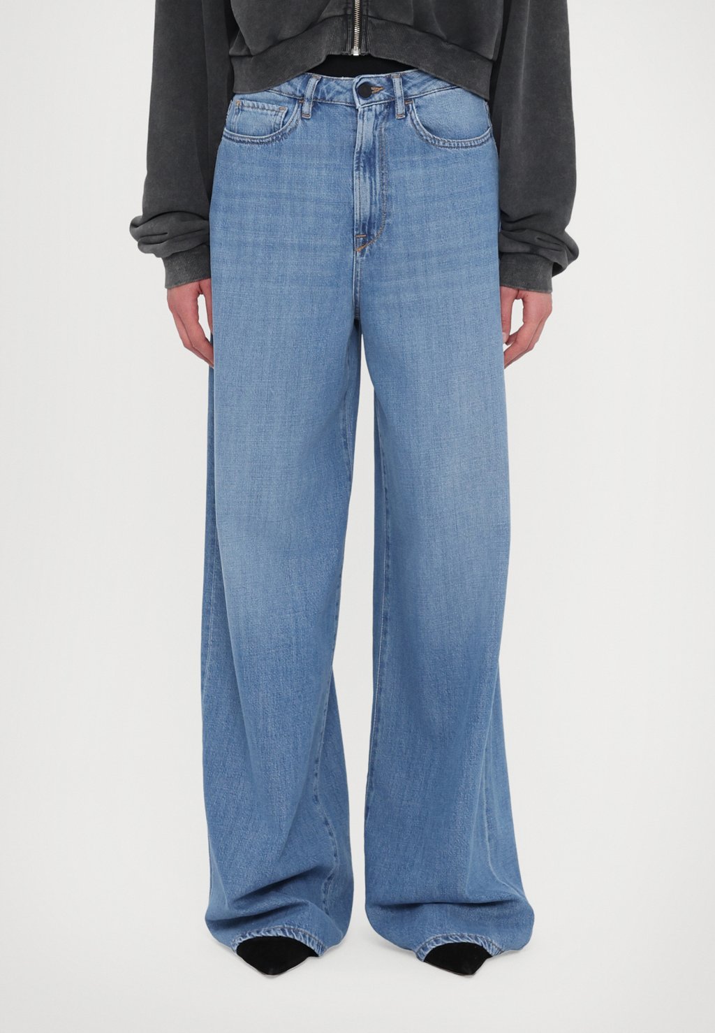 Джинсы FLIP WIDE LEG 3x1, синий
Джинсы FLIP WIDE LEG 3x1, синий