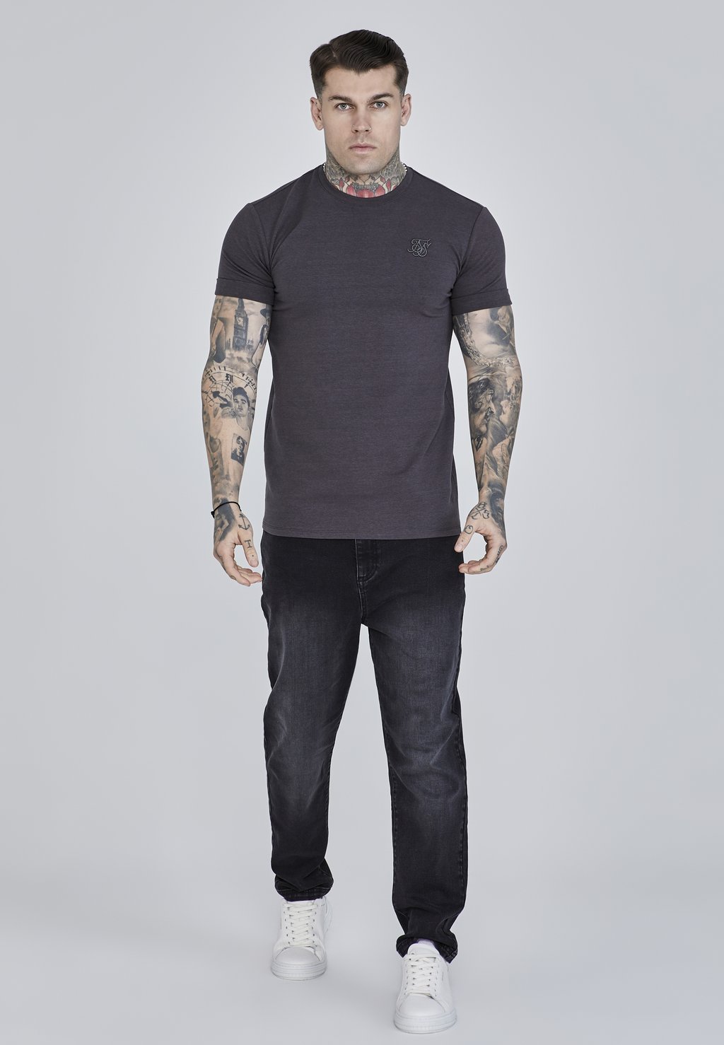 Базовая футболка SIKSILK, серый
Базовая футболка SIKSILK, серый