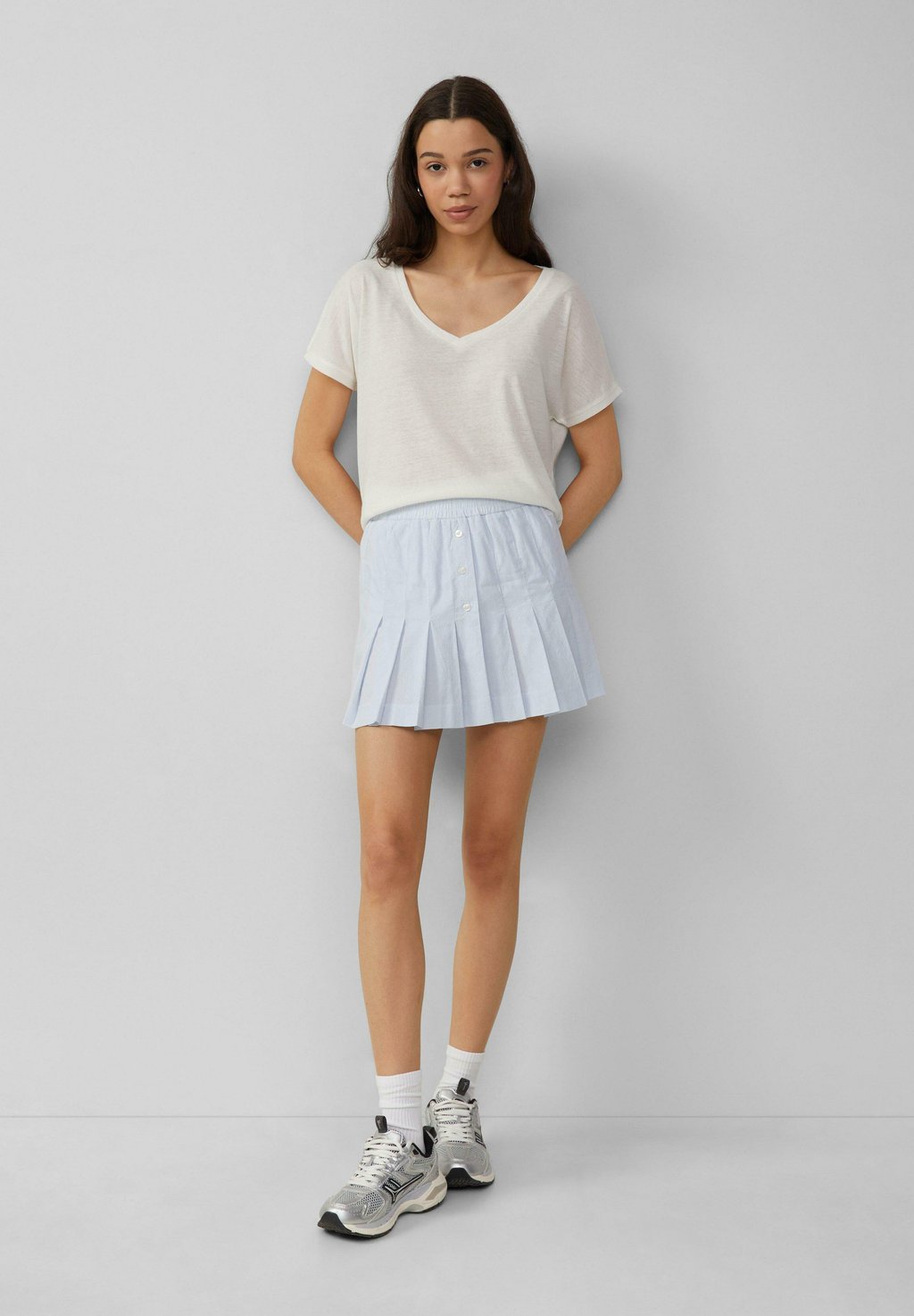 Базовая футболка QS, кремовый
Базовая футболка QS, кремовый