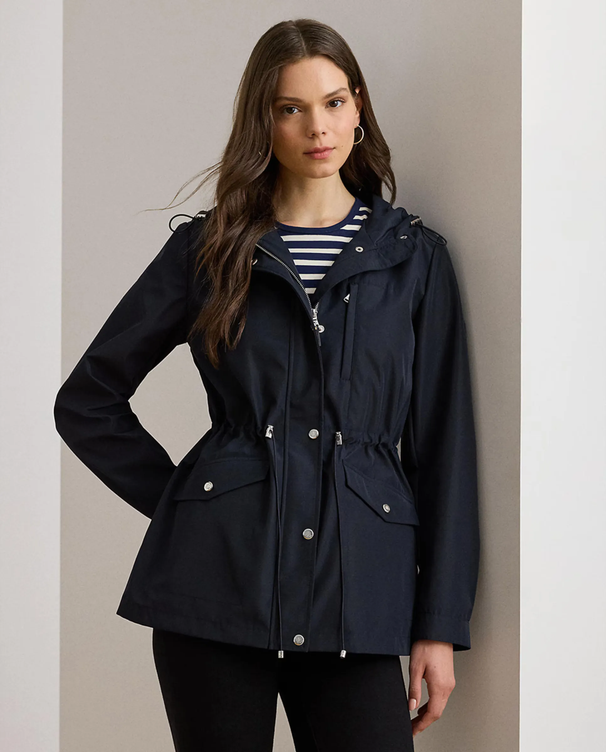 Женский дождевик с регулируемой талией Lauren Ralph Lauren, темно-синий
Женский дождевик с регулируемой талией Lauren Ralph Lauren, темно-синий