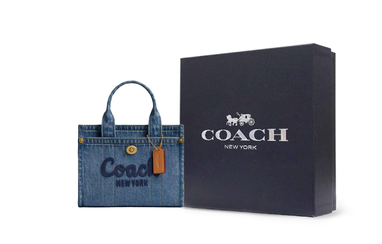 COACH Джинсовая сумка-шоппер через плечо малого размера женская индиго 
COACH Джинсовая сумка-шоппер через плечо малого размера женская индиго