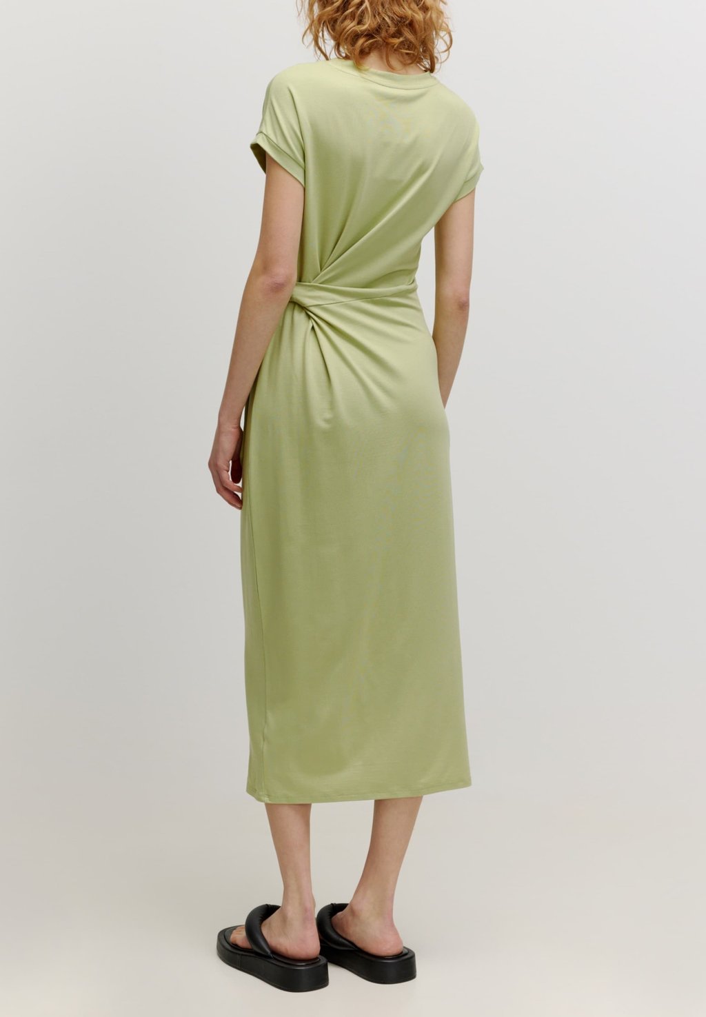 Платье-джемпер MILLA EDITED, зеленый
Платье-джемпер MILLA EDITED, зеленый