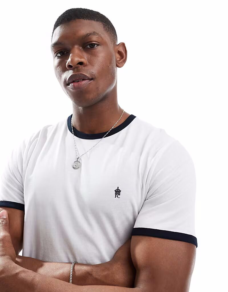 Футболка с логотипом French Connection белого и тёмно-синего цветов
Футболка с логотипом French Connection белого и тёмно-синего цветов