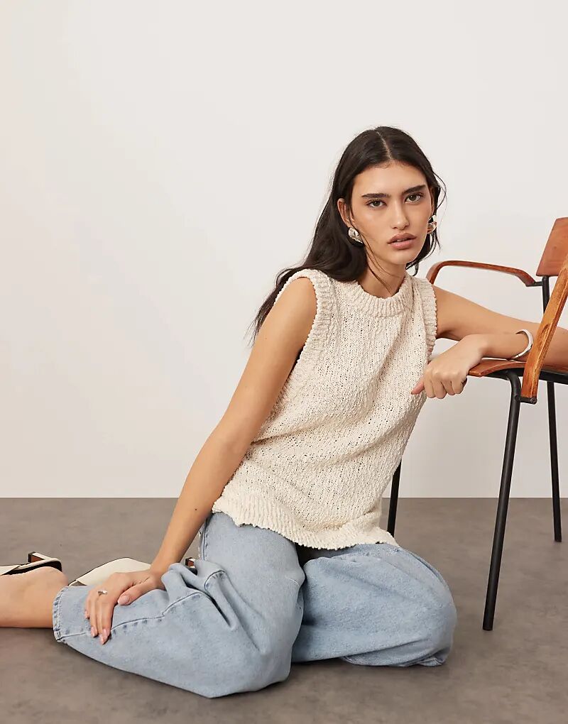 ARRANGE Удлиненный топ-топ из букле открытой вязки цвета «кремовый»
ARRANGE Удлиненный топ-топ из букле открытой вязки цвета «кремовый»