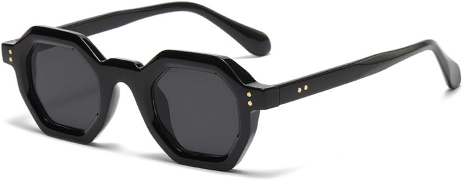 Женские солнцезащитные очки с заклепками и защитой от УФ-излучения UV400 для бега и езды на велосипеде, в маленькой оправе. Подходят для занятий спортом на открытом воздухе generic, Black Gray
Женские солнцезащитные очки с заклепками и защитой от УФ-излучения UV400 для бега и езды на велосипеде, в маленькой оправе. Подходят для занятий спортом на открытом воздухе generic, Black Gray