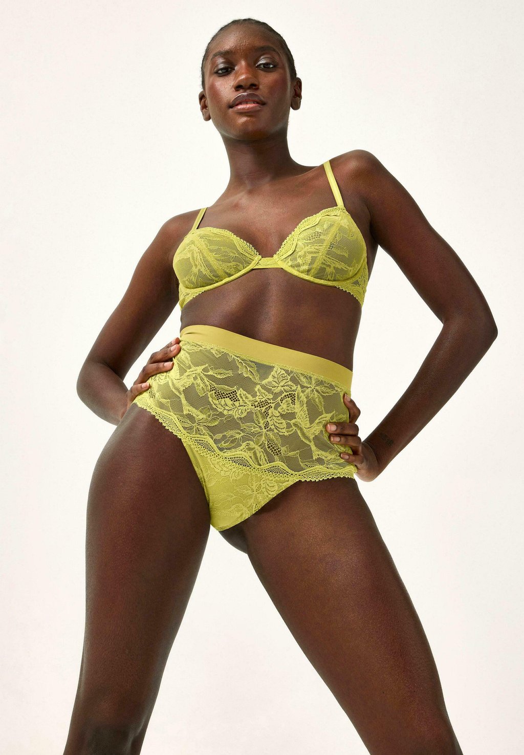 Трусы HIGH WAIST Closely, темно-зеленый
Трусы HIGH WAIST Closely, темно-зеленый