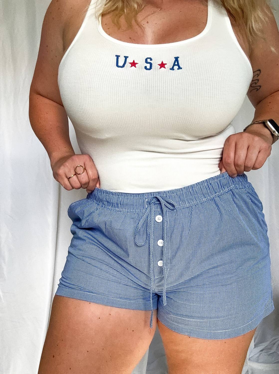 Женские клетчатые шорты Beachside в голубом цвете LE LIS
Женские клетчатые шорты Beachside в голубом цвете LE LIS