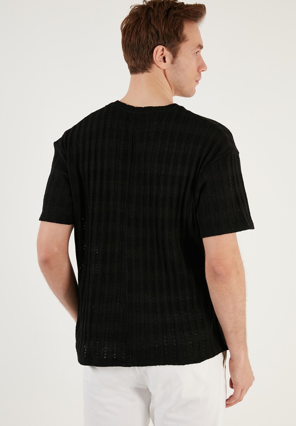 Футболка базовая Regular Fit Buratti, черная
Футболка базовая Regular Fit Buratti, черная