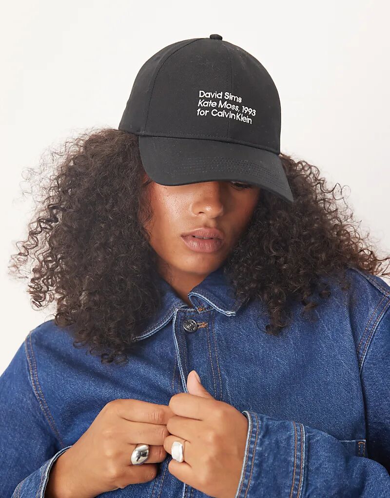 Кепка Кейт Мосс от Calvin Klein Jeans черного цвета
Кепка Кейт Мосс от Calvin Klein Jeans черного цвета