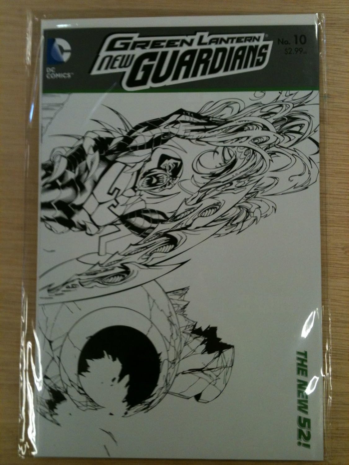 Green Lantern New Guardians #10 "Black & White Sketch Variant (DC COMICS)
Green Lantern New Guardians #10 "Black & White Sketch Variant (DC COMICS)