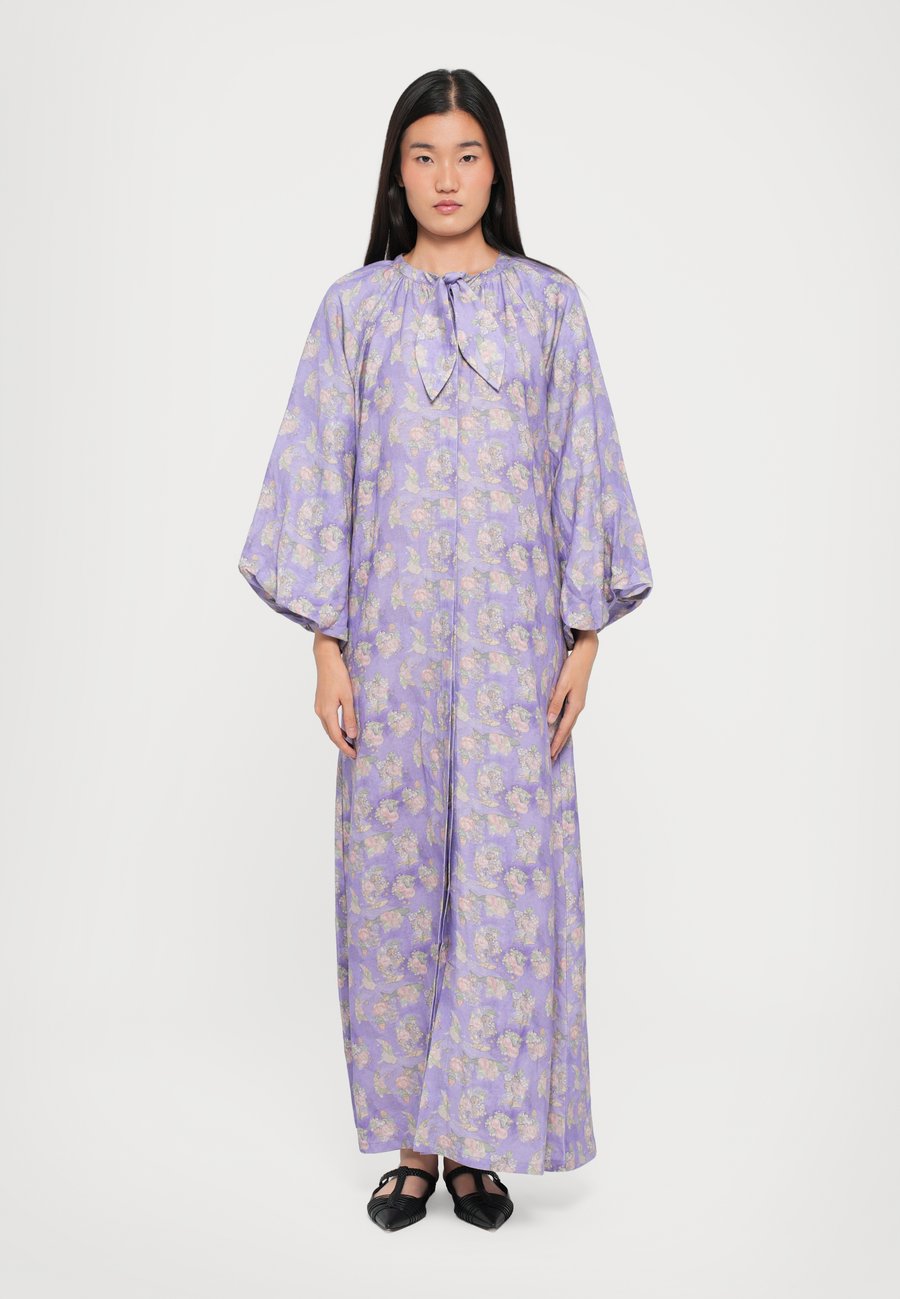 Платье Helmstedt MOMO DRESS, Lilac
Платье Helmstedt MOMO DRESS, Lilac