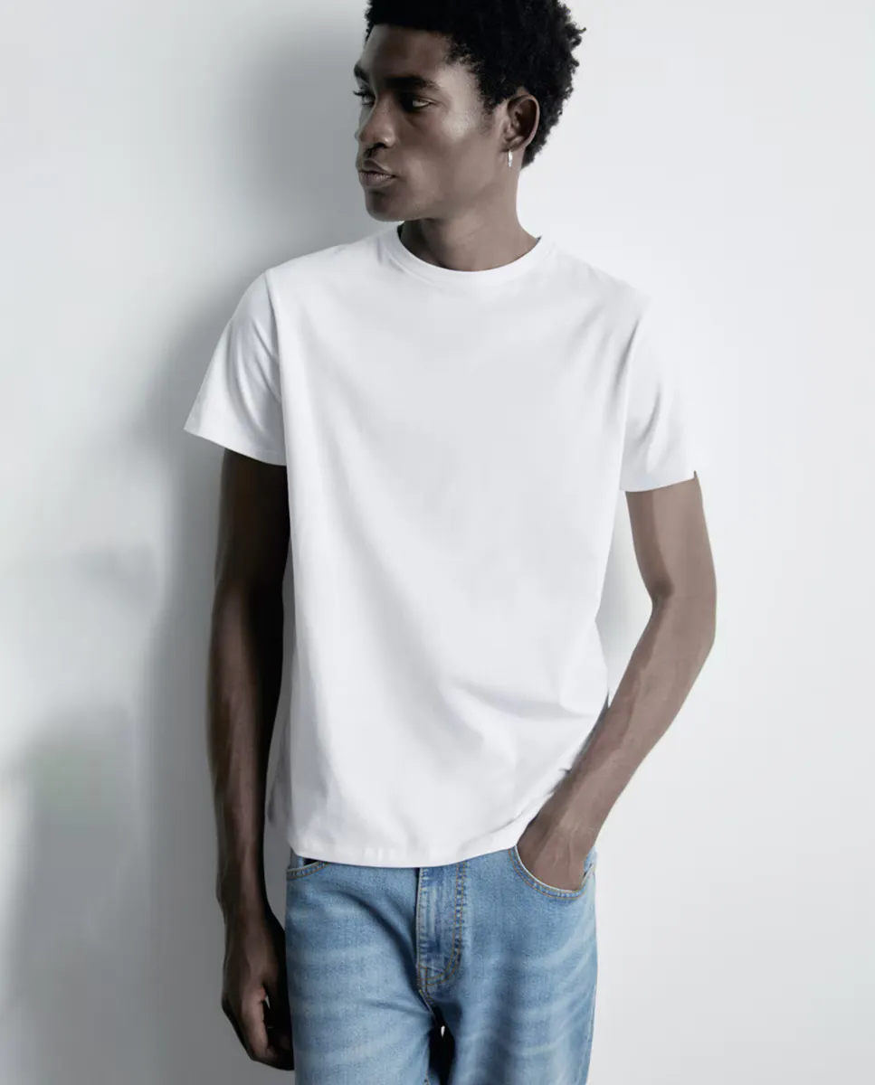 Sfera мужская базовая белая футболка с короткими рукавами, белый
Sfera мужская базовая белая футболка с короткими рукавами, белый