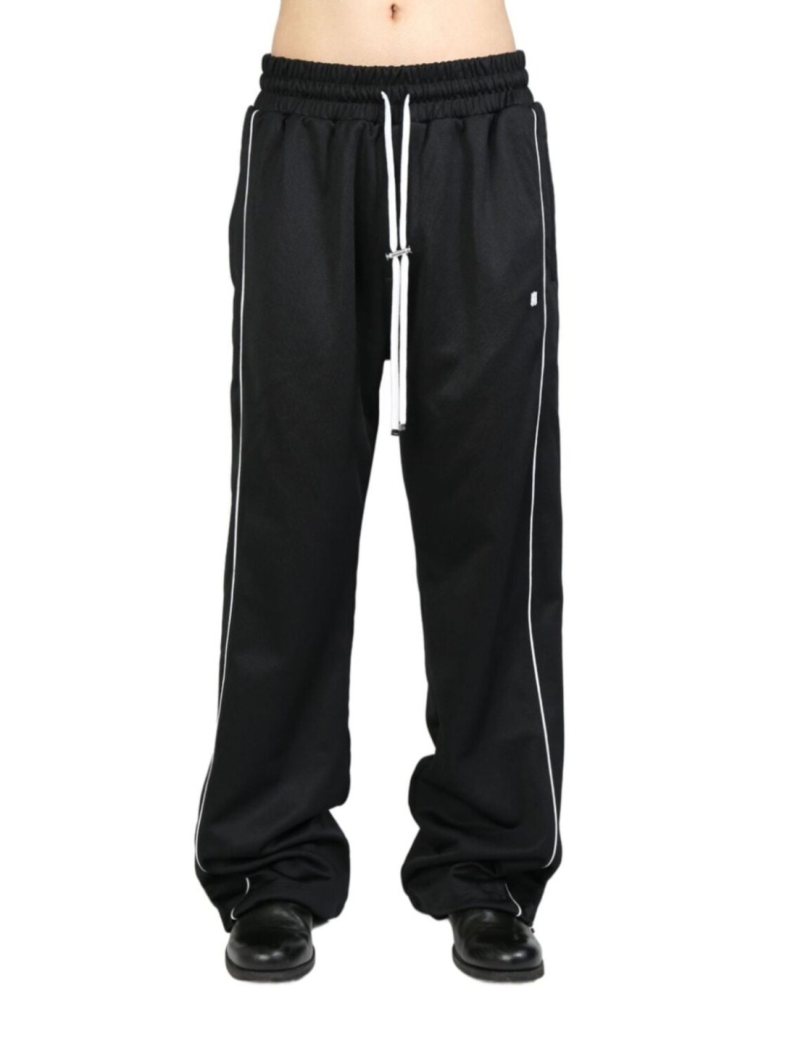 AMIRI спортивные брюки с контрастной отделкой и шнурком, черный
AMIRI спортивные брюки с контрастной отделкой и шнурком, черный