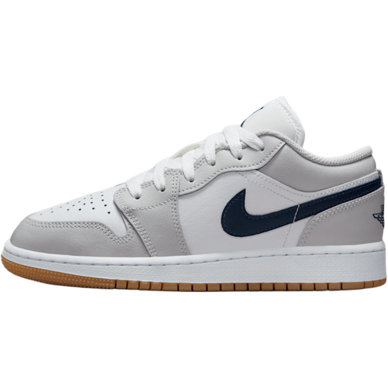 Jordan Детские баскетбольные кроссовки Air 1 низкие White/Gray противоскользящие износостойкие
Jordan Детские баскетбольные кроссовки Air 1 низкие White/Gray противоскользящие износостойкие
