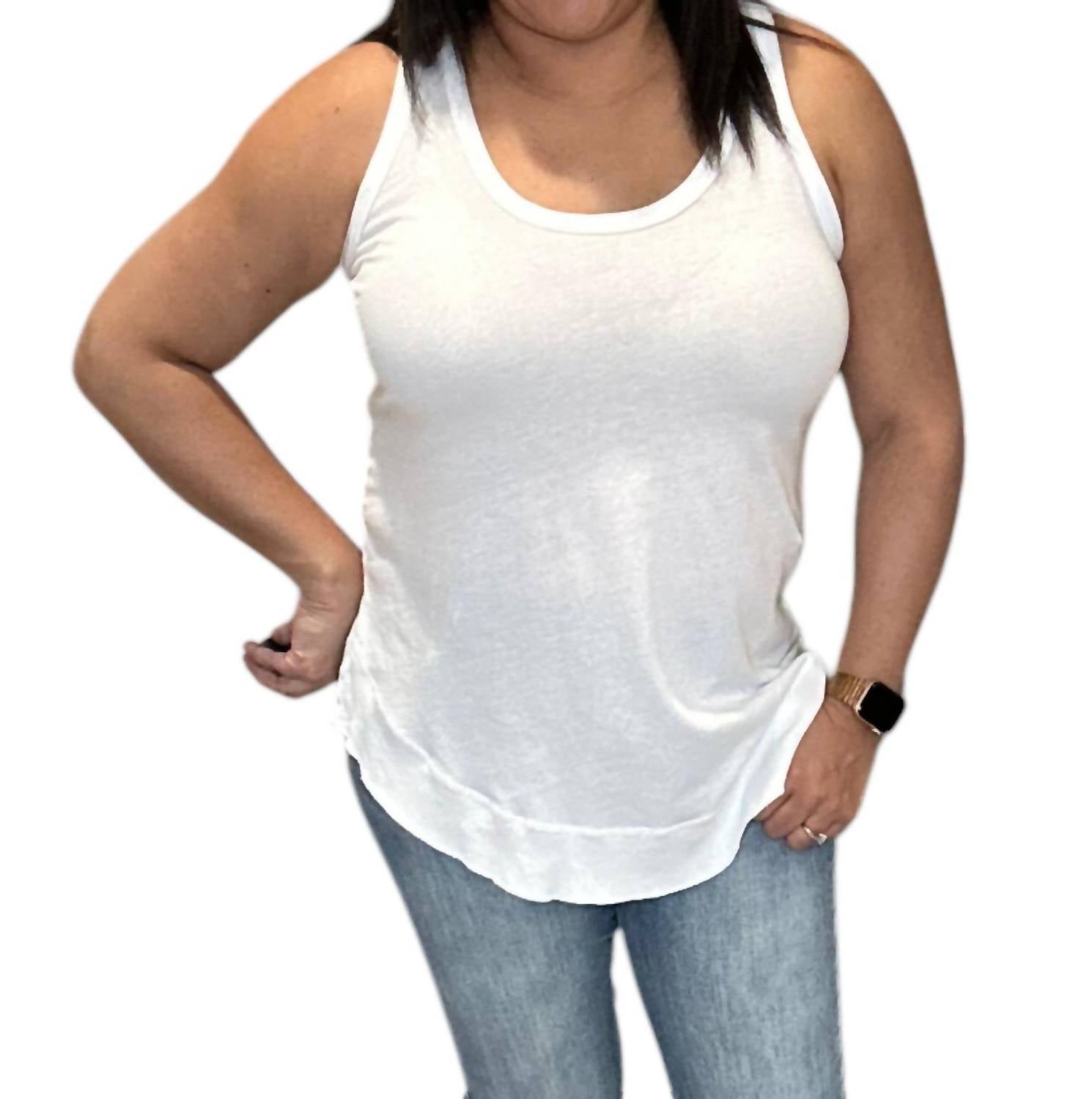 Майка с ребристым закругленным подолом белого цвета bobi 
Майка с ребристым закругленным подолом белого цвета bobi