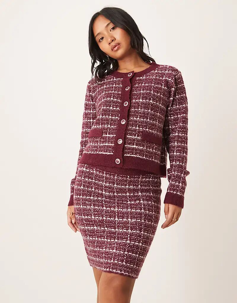 Мини-юбка Vila Petite из трикотажной ткани в клетку букле бордового цвета
Мини-юбка Vila Petite из трикотажной ткани в клетку букле бордового цвета