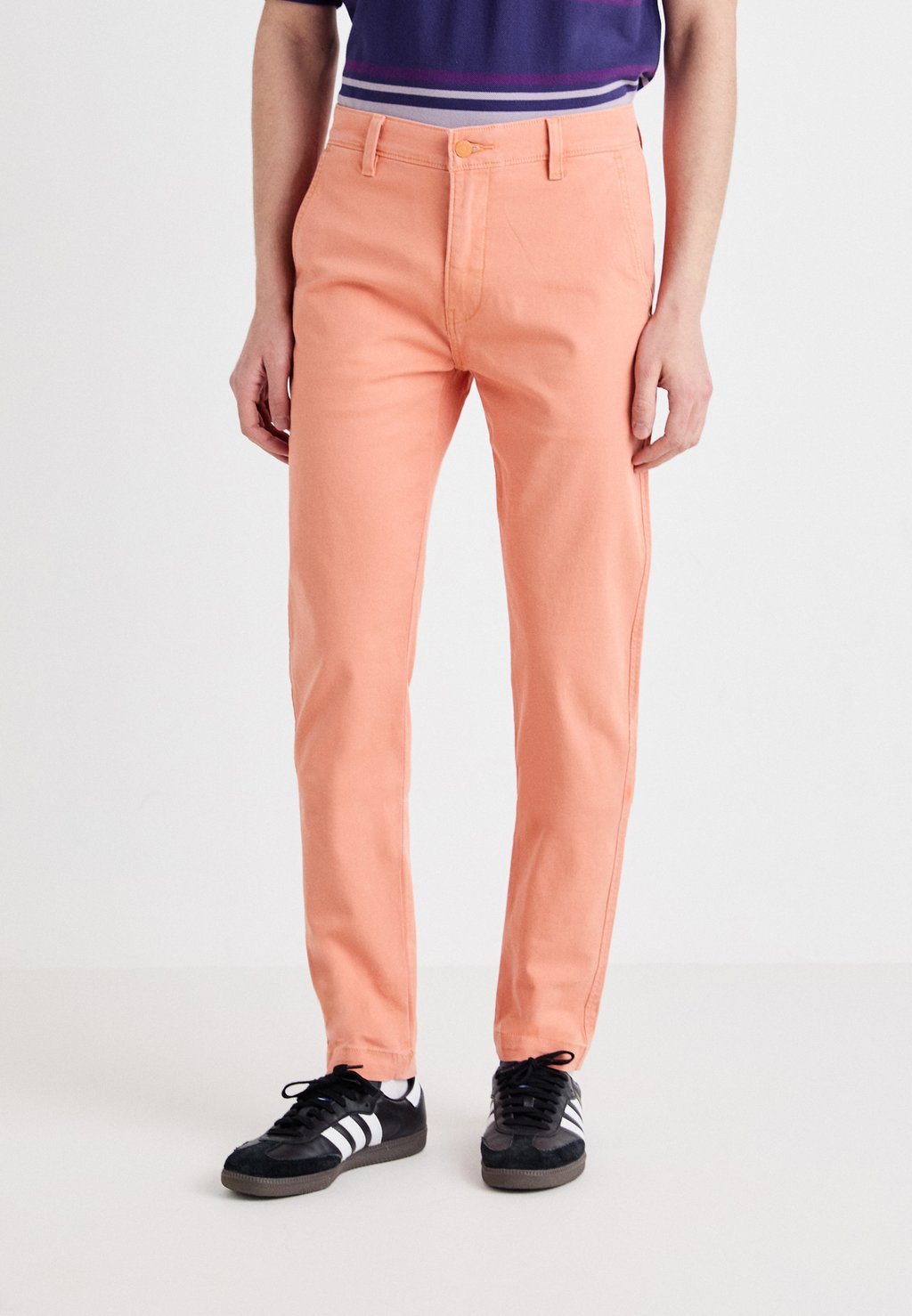 Чиносы Levi's, оранжевый
Чиносы Levi's, оранжевый