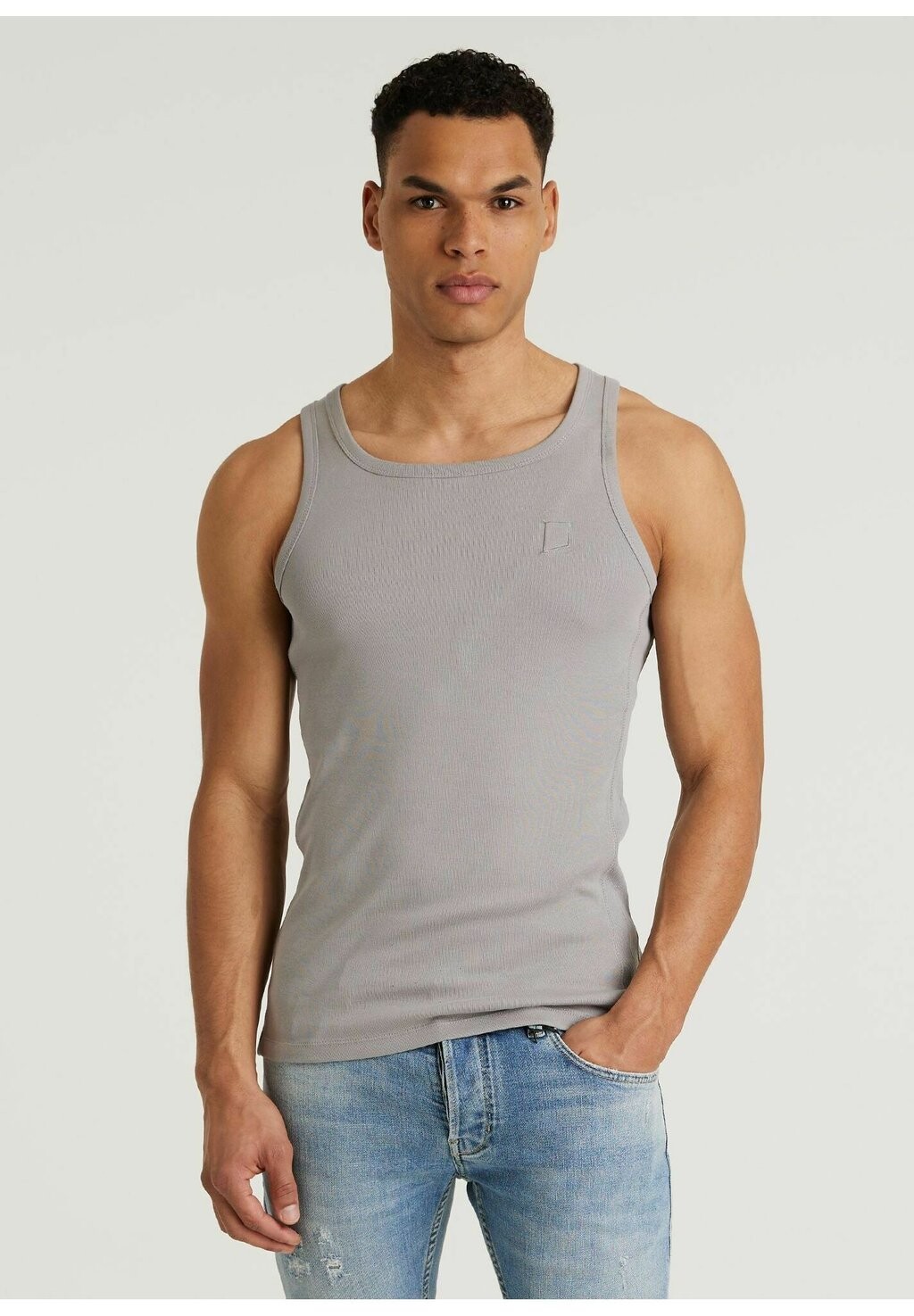 Майка TANK-B CHASIN', серый
Майка TANK-B CHASIN', серый