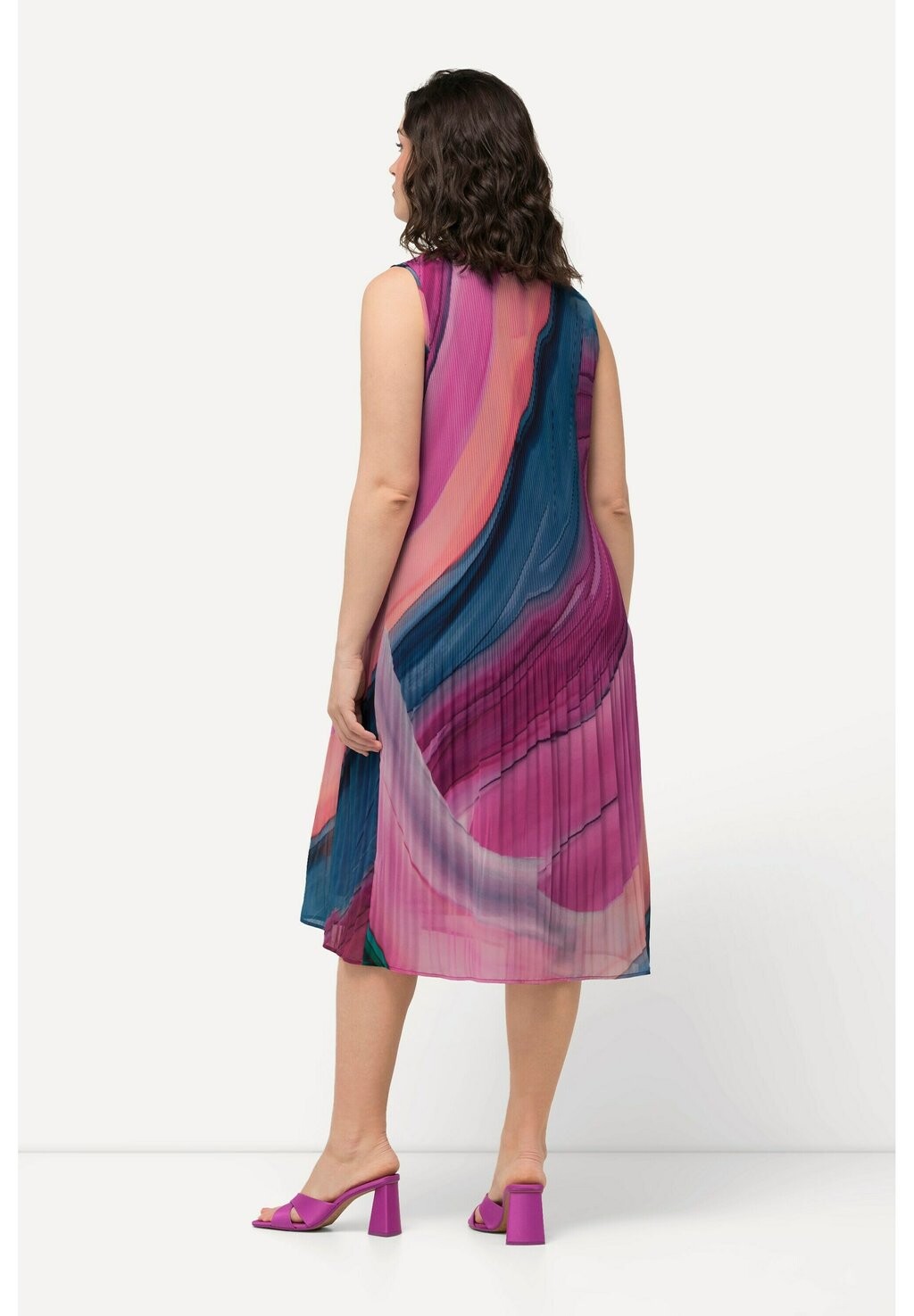 Дневное платье Ulla Popken, розовый
Дневное платье Ulla Popken, розовый