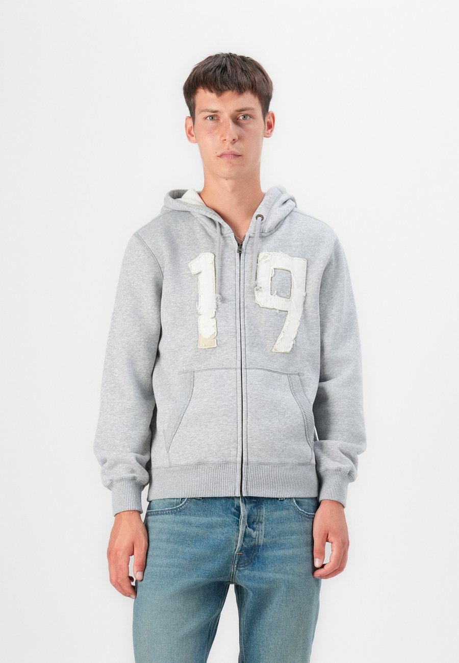 Худи Hollister Co. SHRUNKEN WAFFLE LINED, Grey
Худи Hollister Co. SHRUNKEN WAFFLE LINED, Grey