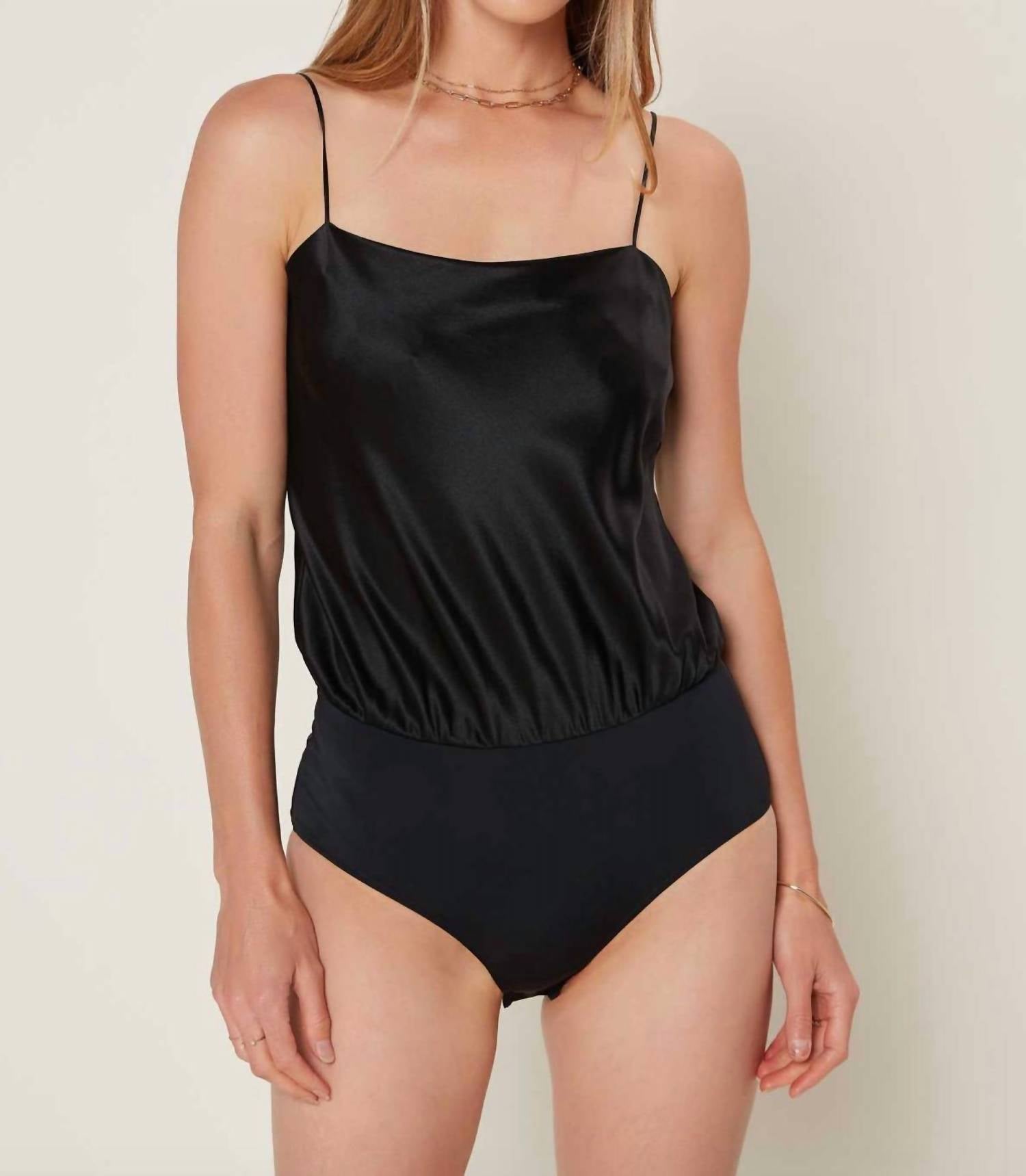 Боди из шелка на бретельках черного цвета current air
Боди из шелка на бретельках черного цвета current air