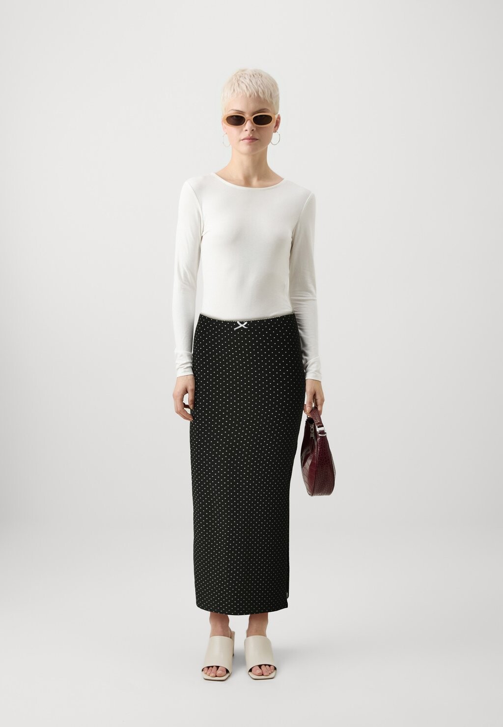 Юбка макси ONLLEXI SKIRT ONLY Petite, черный
Юбка макси ONLLEXI SKIRT ONLY Petite, черный