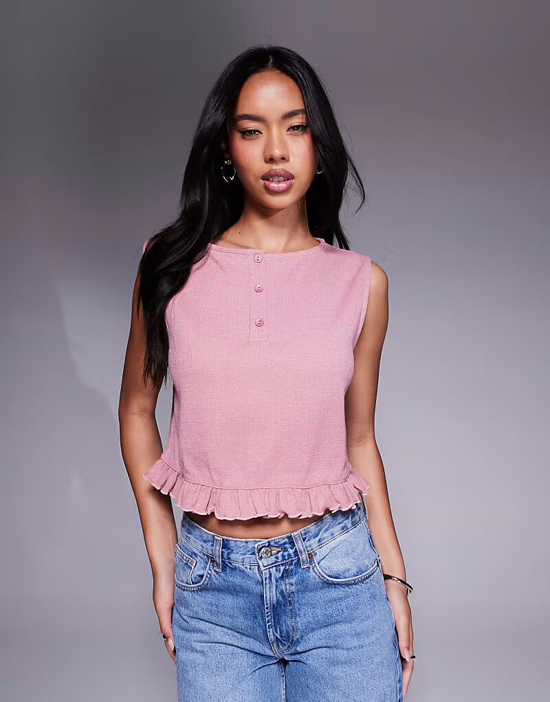 Топ без рукавов ASOS DESIGN из вафельной ткани с оборкой по низу розового цвета
Топ без рукавов ASOS DESIGN из вафельной ткани с оборкой по низу розового цвета