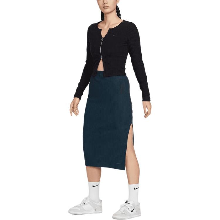 Повседневная длинная юбка женская темно-зеленая Nike
Повседневная длинная юбка женская темно-зеленая Nike
