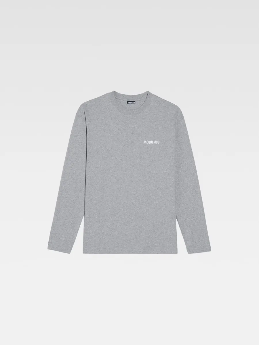 Футболка с длинным рукавом и принтом логотипа Le Manches Longues Jacquemus, серый
Футболка с длинным рукавом и принтом логотипа Le Manches Longues Jacquemus, серый