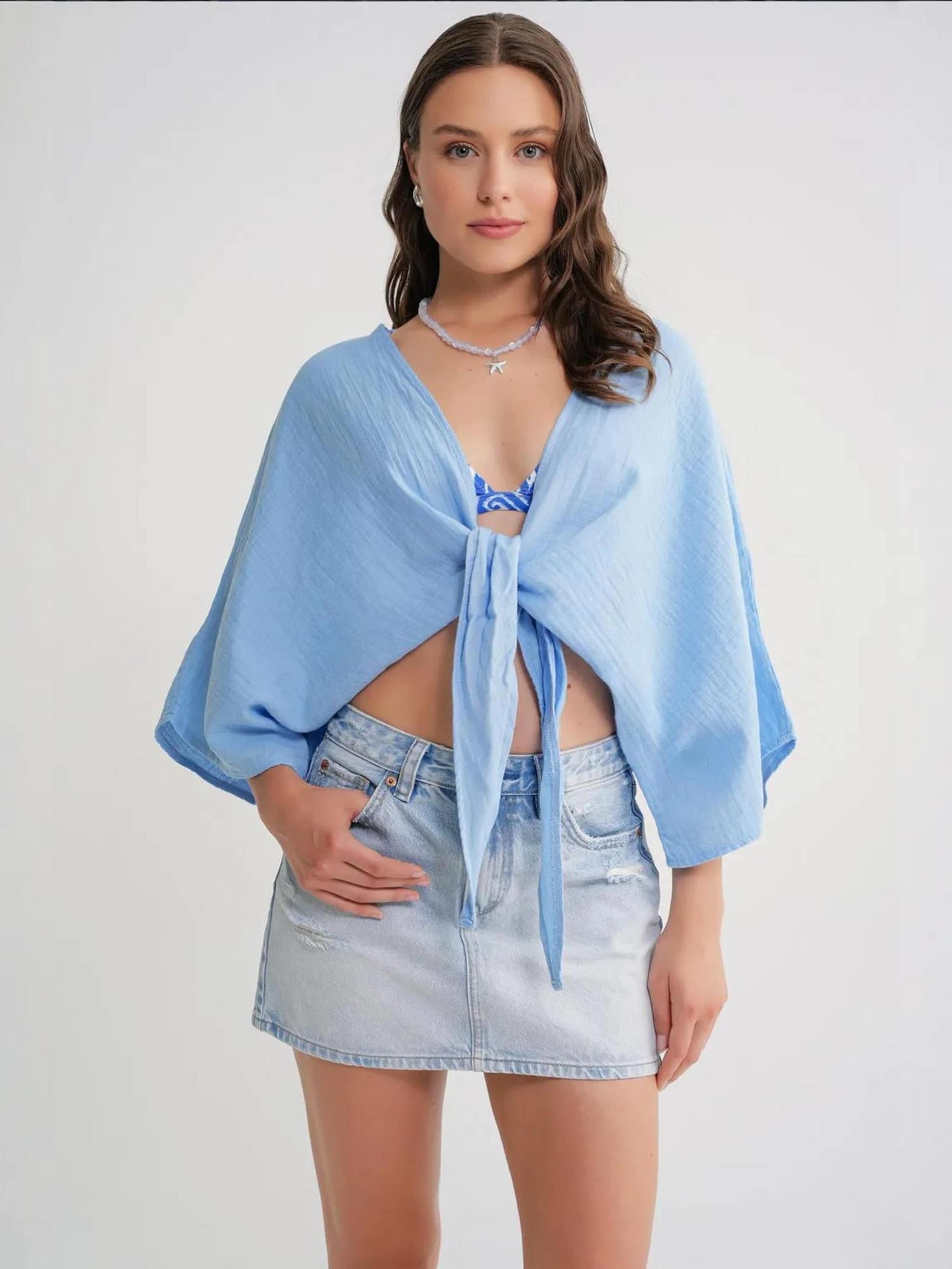 MixRay Блузка в светло-голубом цвете
MixRay Блузка в светло-голубом цвете