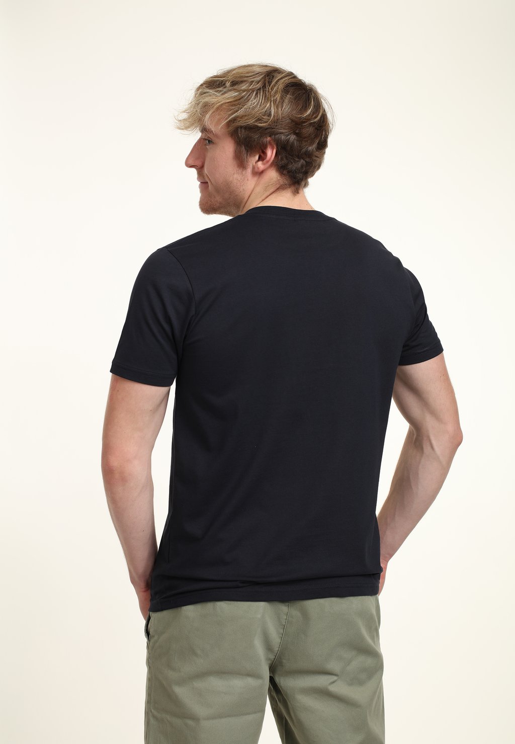 Футболка с принтом STAR WARS: THE MANDALORIAN BEST FATHER UNISEX Star Wars, темно-синий
Футболка с принтом STAR WARS: THE MANDALORIAN BEST FATHER UNISEX Star Wars, темно-синий