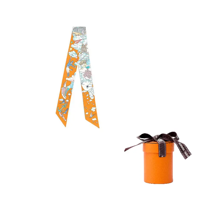 Шёлковые шарфы для женщин Apricot Yellow/Blue HERMES, априкот-желтый/синий
Шёлковые шарфы для женщин Apricot Yellow/Blue HERMES, априкот-желтый/синий