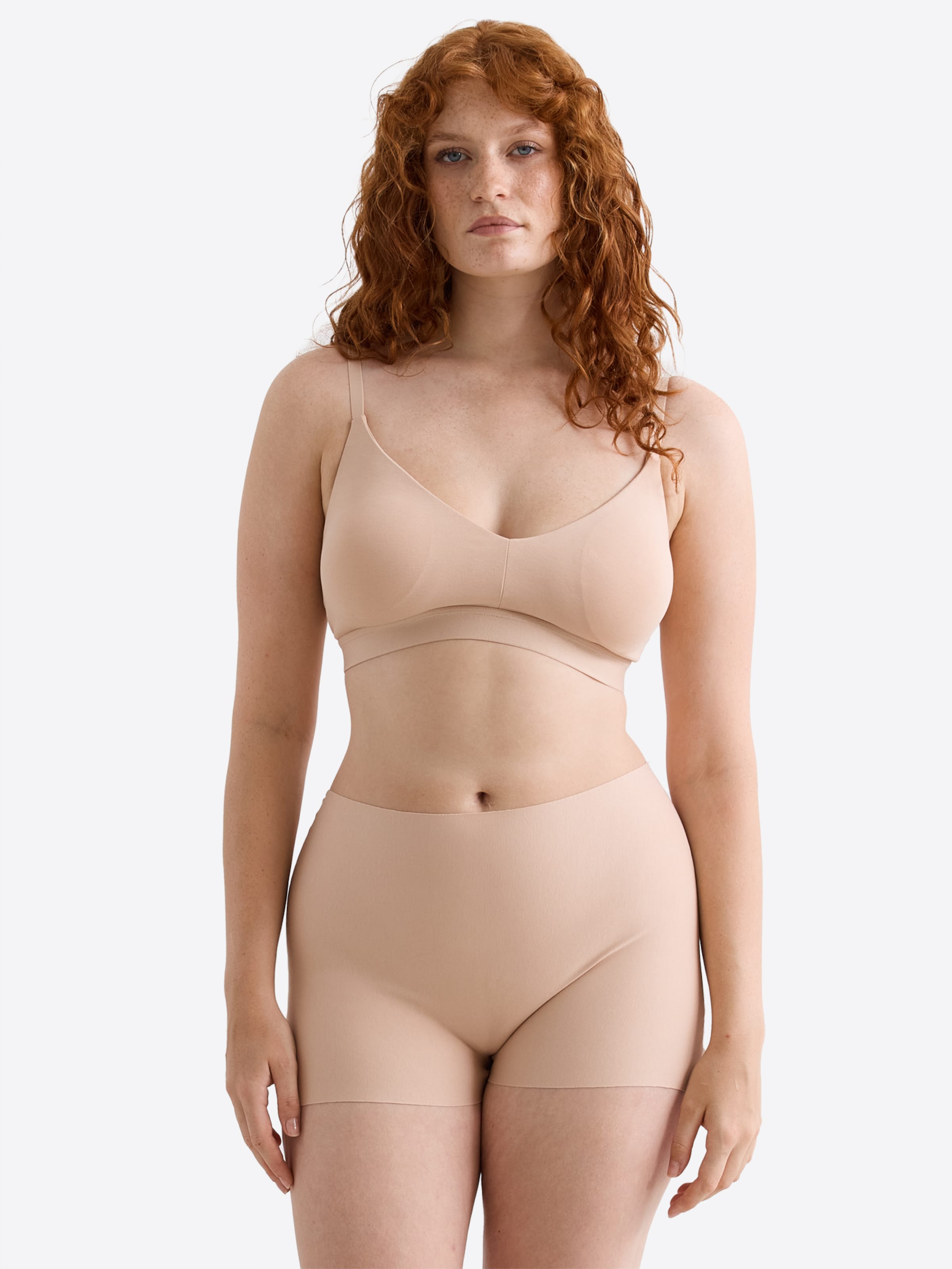 Erlich Textil Трусы Boyshorts в бежевом цвете
Erlich Textil Трусы Boyshorts в бежевом цвете