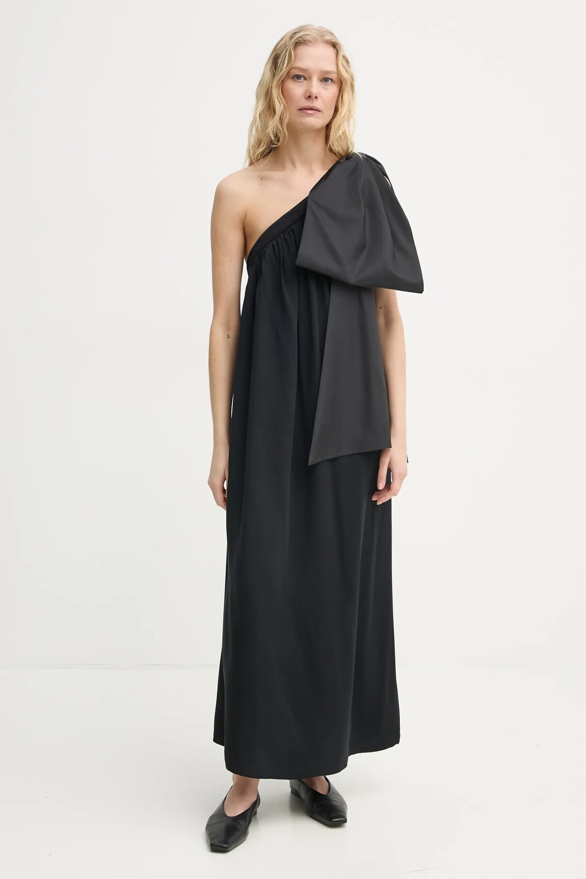 Платье The Sleeper, черный
Платье The Sleeper, черный