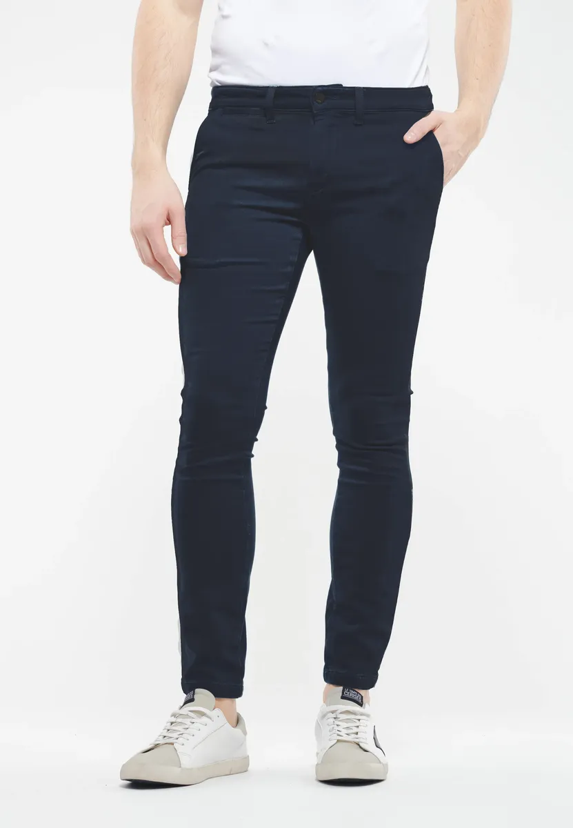 Брюки-чиносы Le Temps Des Cerises "JOGG" великолепного дизайна, синий
Брюки-чиносы Le Temps Des Cerises "JOGG" великолепного дизайна, синий