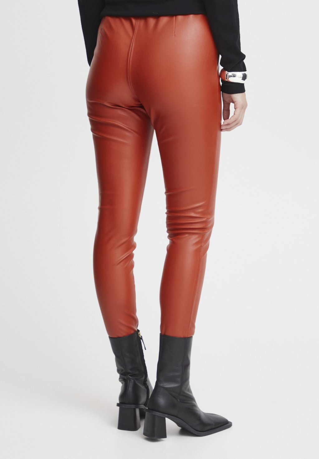 Брюки IHCOMANO LE2 ICHI, коричневый
Брюки IHCOMANO LE2 ICHI, коричневый