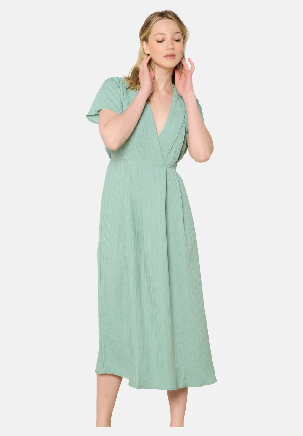 Повседневное платье LolaLiza, светло-зеленый 
Повседневное платье LolaLiza, светло-зеленый