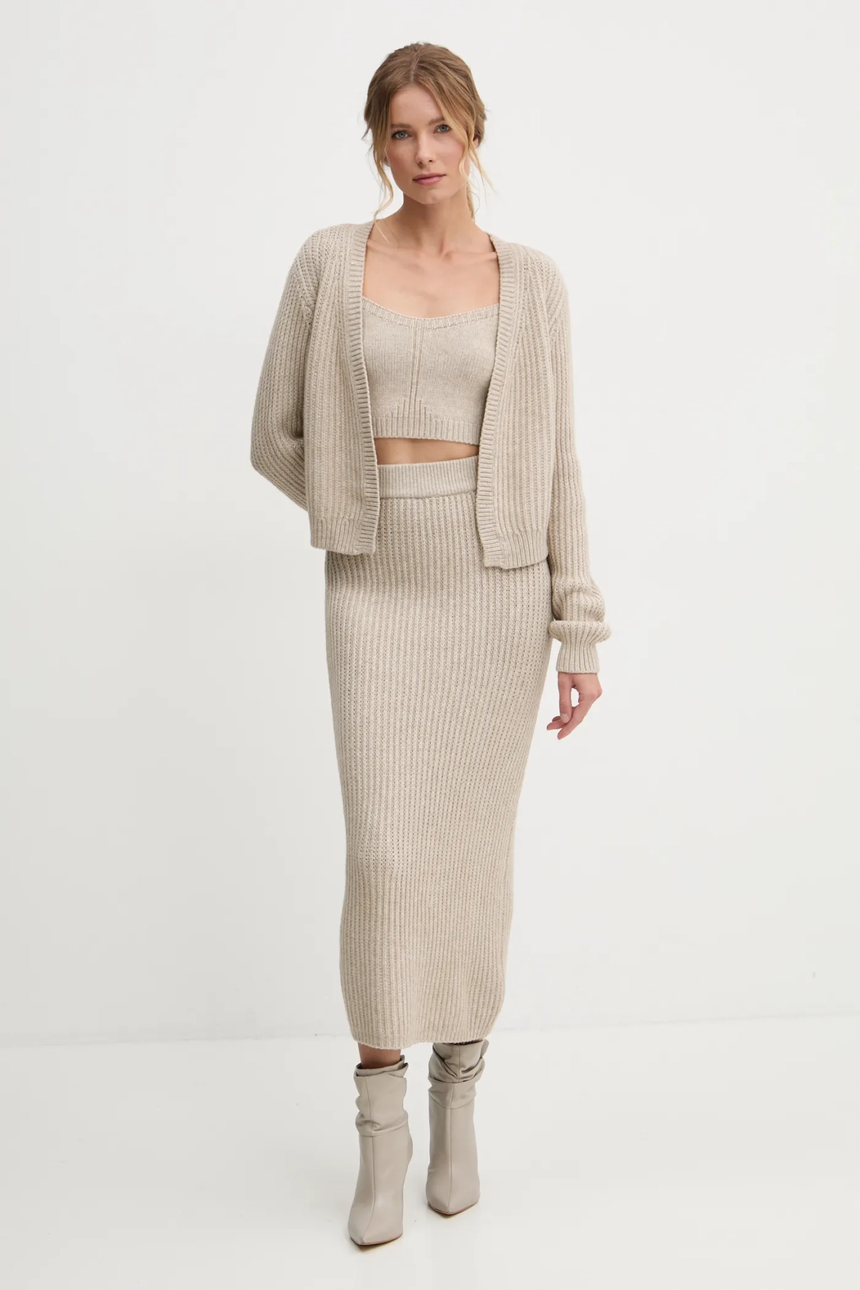 Набор Answear Lab, бежевый
Набор Answear Lab, бежевый