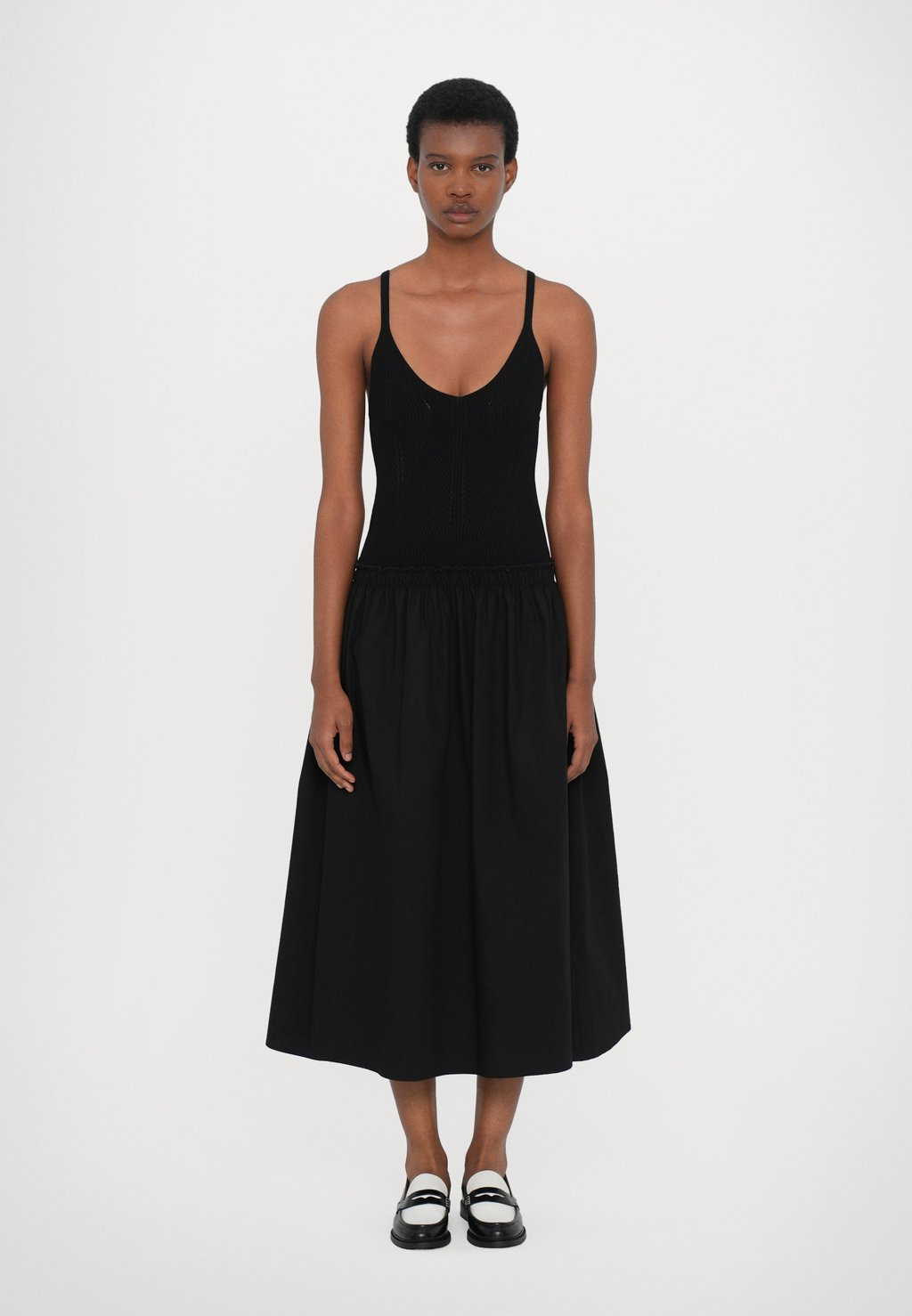 Повседневное платье MOULINETTE Claudie Pierlot, черный
Повседневное платье MOULINETTE Claudie Pierlot, черный